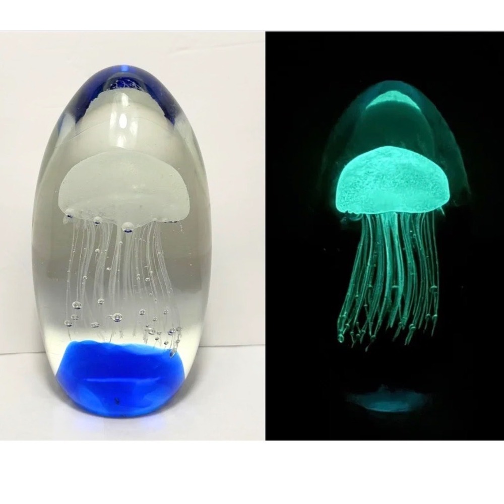 Vtg Dynasty Gallery Heirloom Collection Glow Jellyfish Art‎ Glass Paperweight 7"